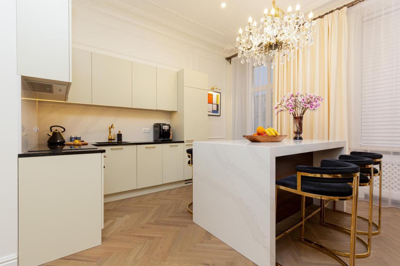 Royal Kopernika By Renters Prestige Warschau