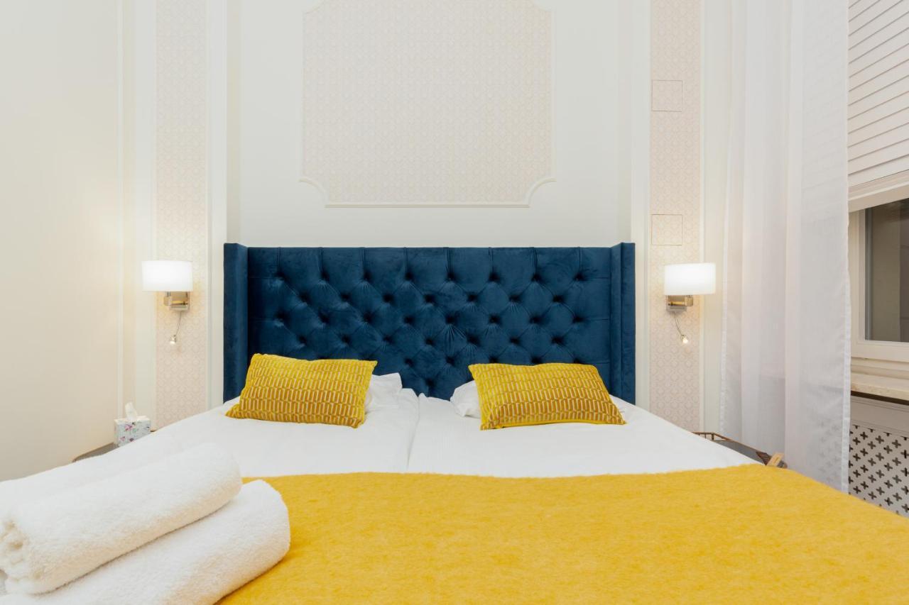 Royal Kopernika By Renters Prestige Warschau
