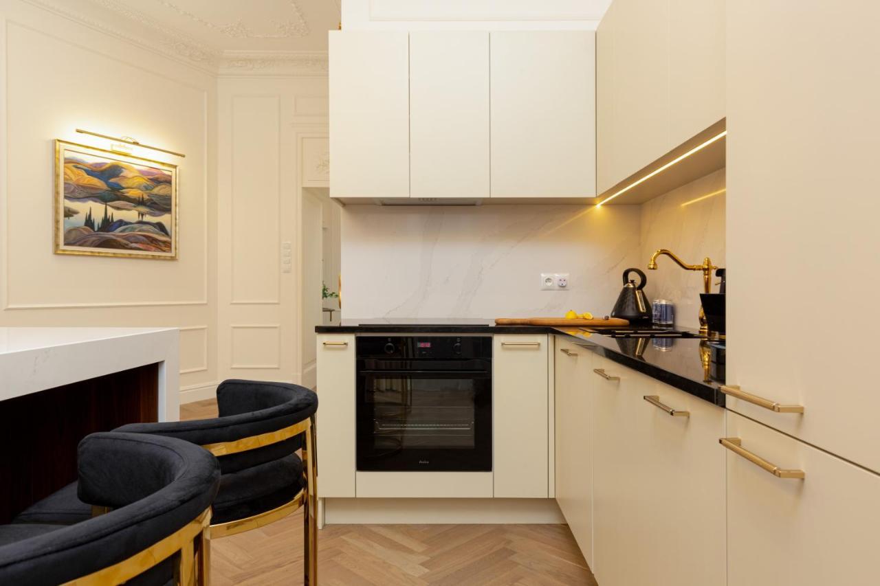 Royal Kopernika By Renters Prestige * Warschau